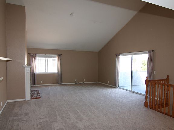 3rd image of 2603 Vanderbilt Ln #2