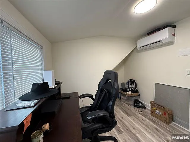 51 Echo Pl #2 — Photo 14