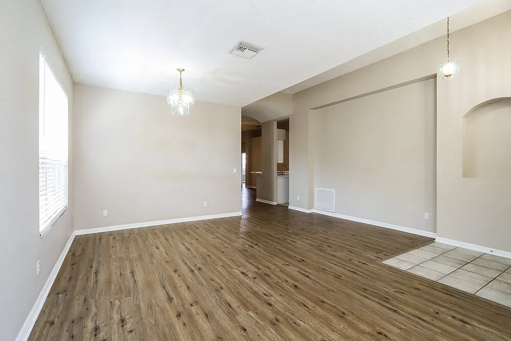 3 bed, 2.0 bath, 1745 sqft, $2,280 — Photo 3
