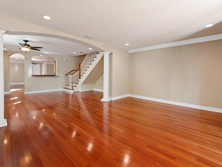804 NE 16th Ave — Photo 5