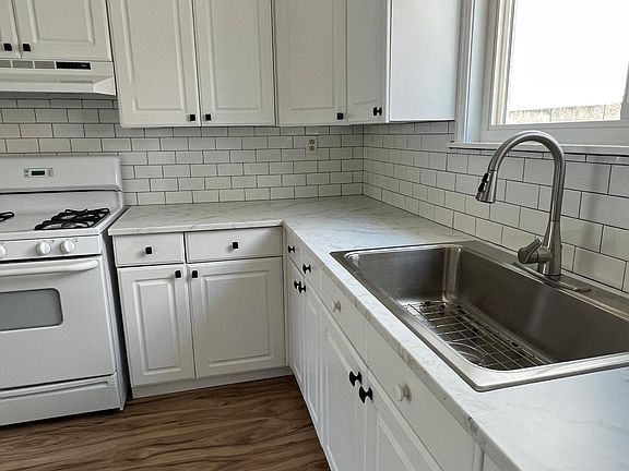 5th image of 732 13th St