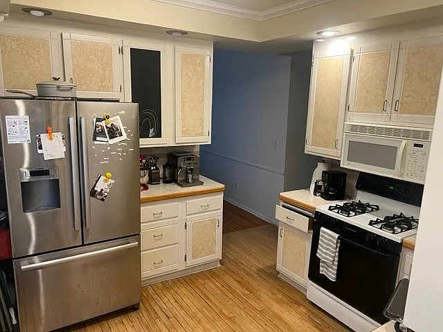 3123 James Ave S #1 — Photo 10