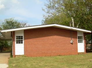 1982 S Riverview Cir, Albany, GA 31705