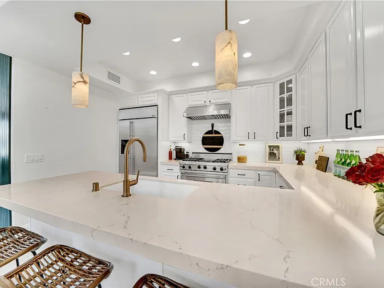 412 Acacia Ave — Photo 14