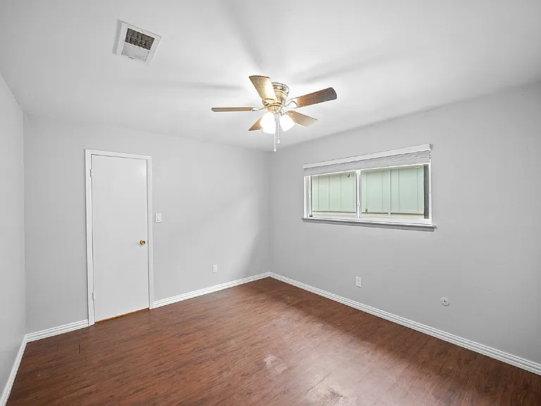 6214 Gladewell Dr — Photo 18