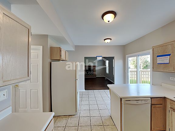 5th image of 809 Magnolia Dr