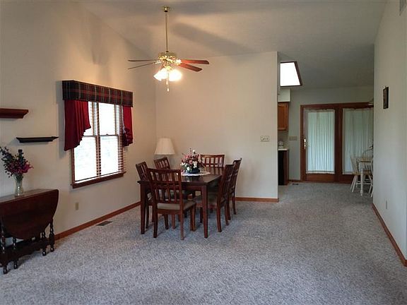 3rd image of 4901 Riverview Ave