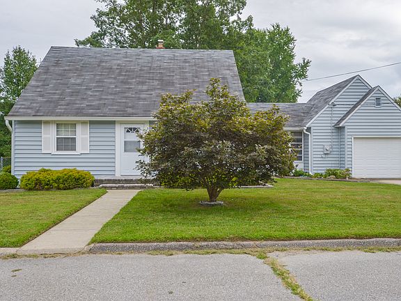 3rd image of 339 Sherman Ave