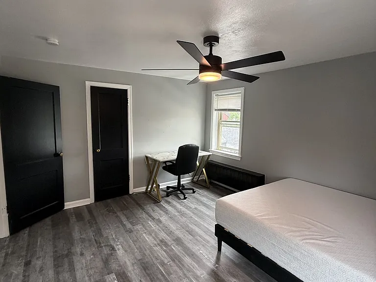 1114 E Genesee St #1 — Photo 12