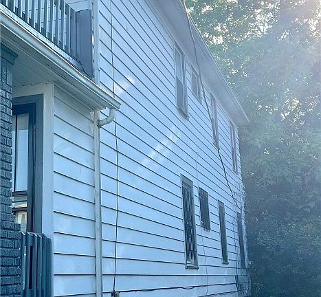 5th image of 3366 E 125th St