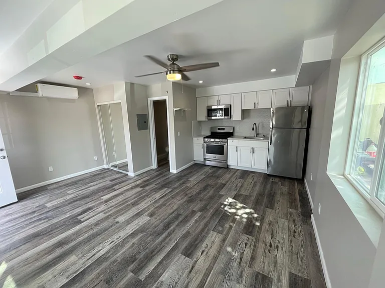 3020 Macaulay St #3016 — Photo 1