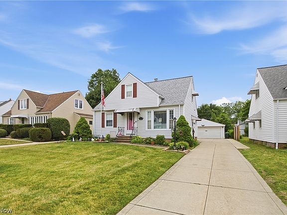 2nd image of 2212 Larchmont Dr