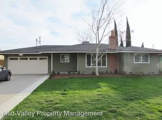825 E Lyndale Dr, Tulare, CA 93274