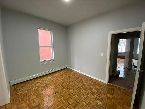 5th image of 760 Union Ave