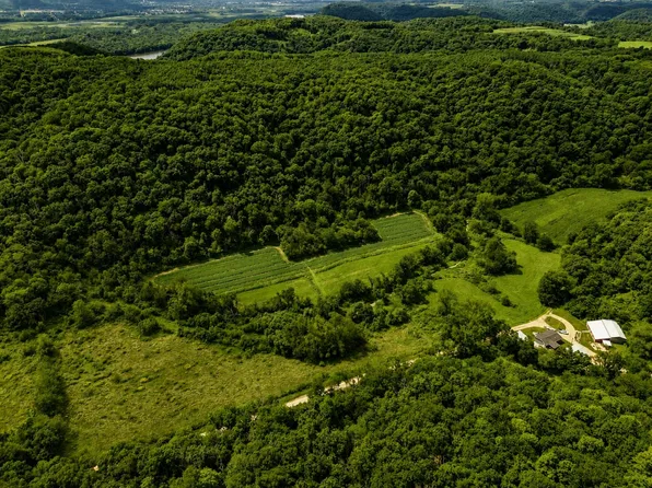 41180 Sleepy Valley Ln, Boscobel, WI 53805