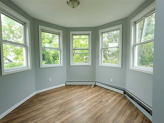 2nd image of 168 Park Ave