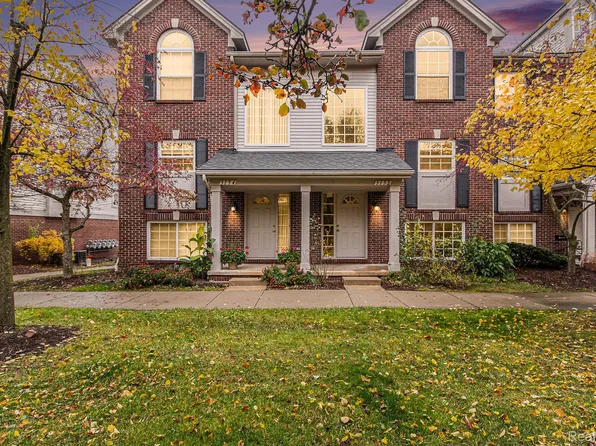 3152 Promenade Cir, Ann Arbor, MI 48108