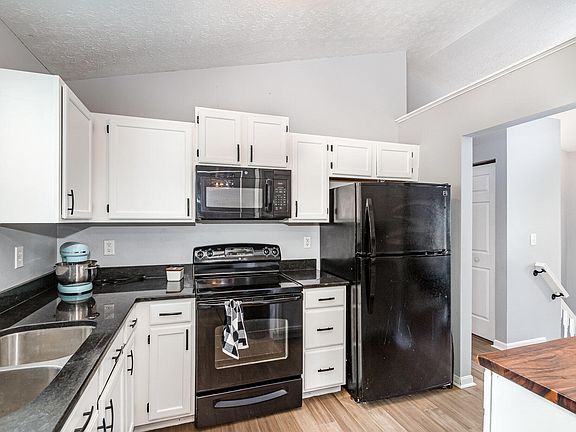 4th image of 9120 Hawksridge Dr