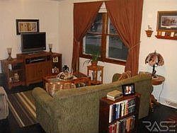 4th image of 107 W Ash St