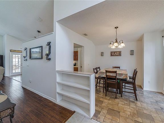 5th image of 713 Magnolia Creek Cir