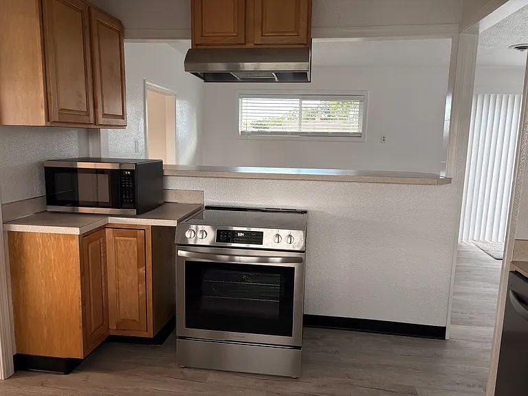 2109 Dallas St — Photo 14
