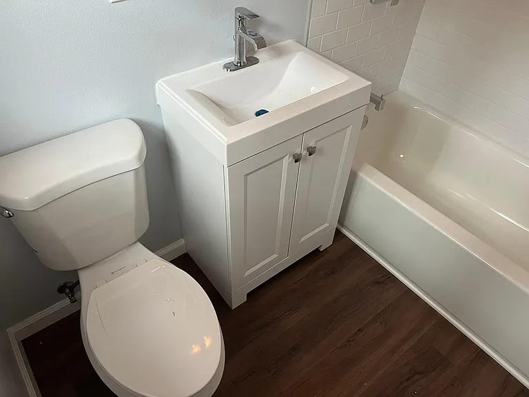 733 Daisy Ave #7 — Photo 8