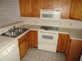 2nd image of 412 Eisenhower Dr