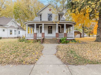 708 E Walnut St, Villa Grove, IL, 61956