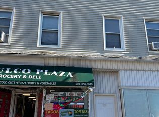 618 Broadway APT 3, Bayonne, NJ 07002