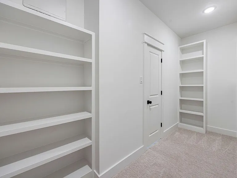 9311 Montridge Dr — Photo 35