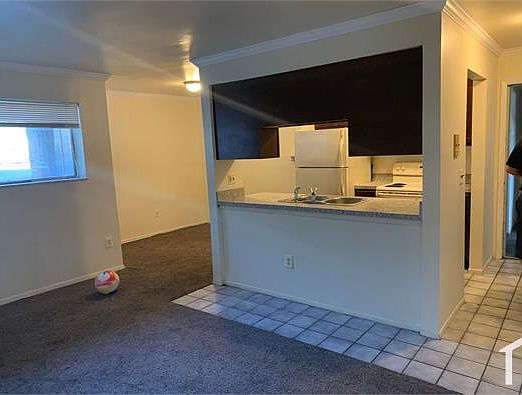 4th image of 21641 Hillside Dr