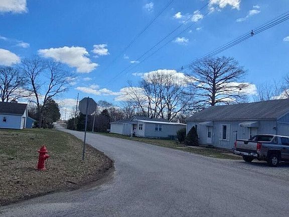 4th image of 1431 Washington St