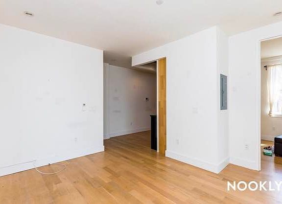2nd image of 820 Willoughby Ave #3F