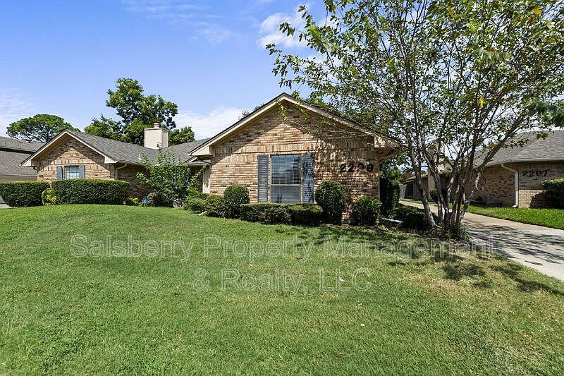 1st image of 2209 Saint Vincent Ct