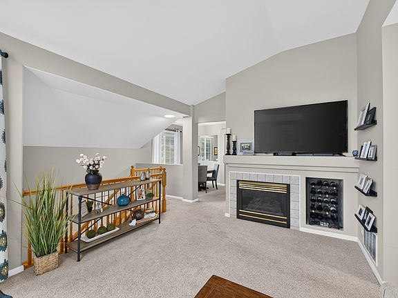 5th image of 522 E Thornhill Ln #522
