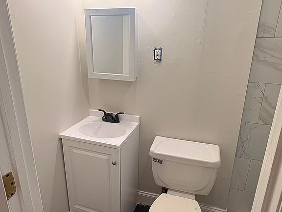 3rd image of 6820 Harford Rd #1