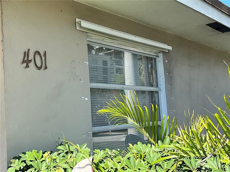 1st image of 401 SW 7th Ave #2