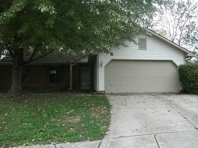 4512 Rotterdam Dr photo 1