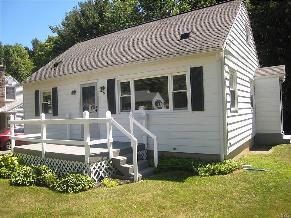 1st image of 107 Broadmoor Dr