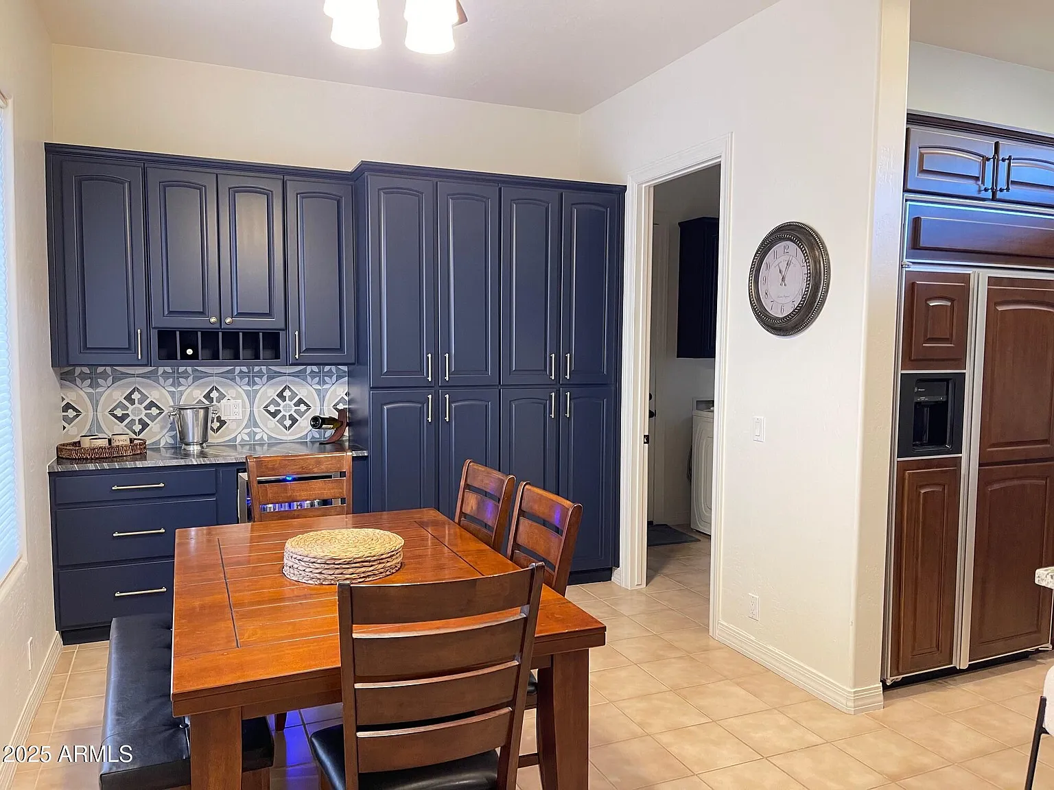 3 bed, 3.0 bath, 2137 sqft, $10,000 — Photo 3