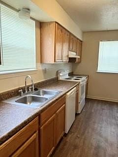 3rd image of 3721 Canterbury Ln