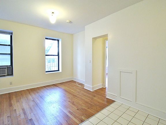 2nd image of 25 Cornelia St APT 10