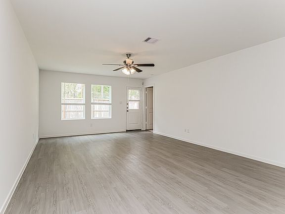 5th image of 1717 Lofty Cedar Ct