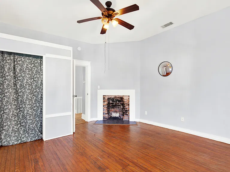 304 W 41st St #B — Photo 10