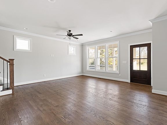 4th image of 1167 Jersey St