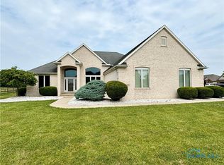 5179 Bay Ridge Ct, Oregon, OH 43616