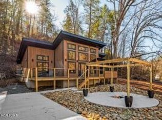 2983 Easy St, Sevierville, TN 37862