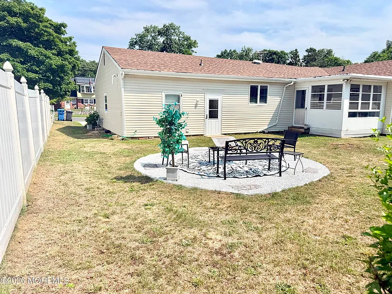 104 Nautilus Dr — Photo 20