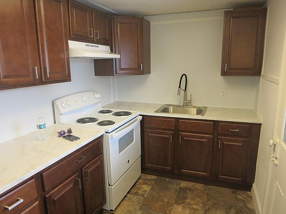3rd image of 111 W Poplar St Floor 2