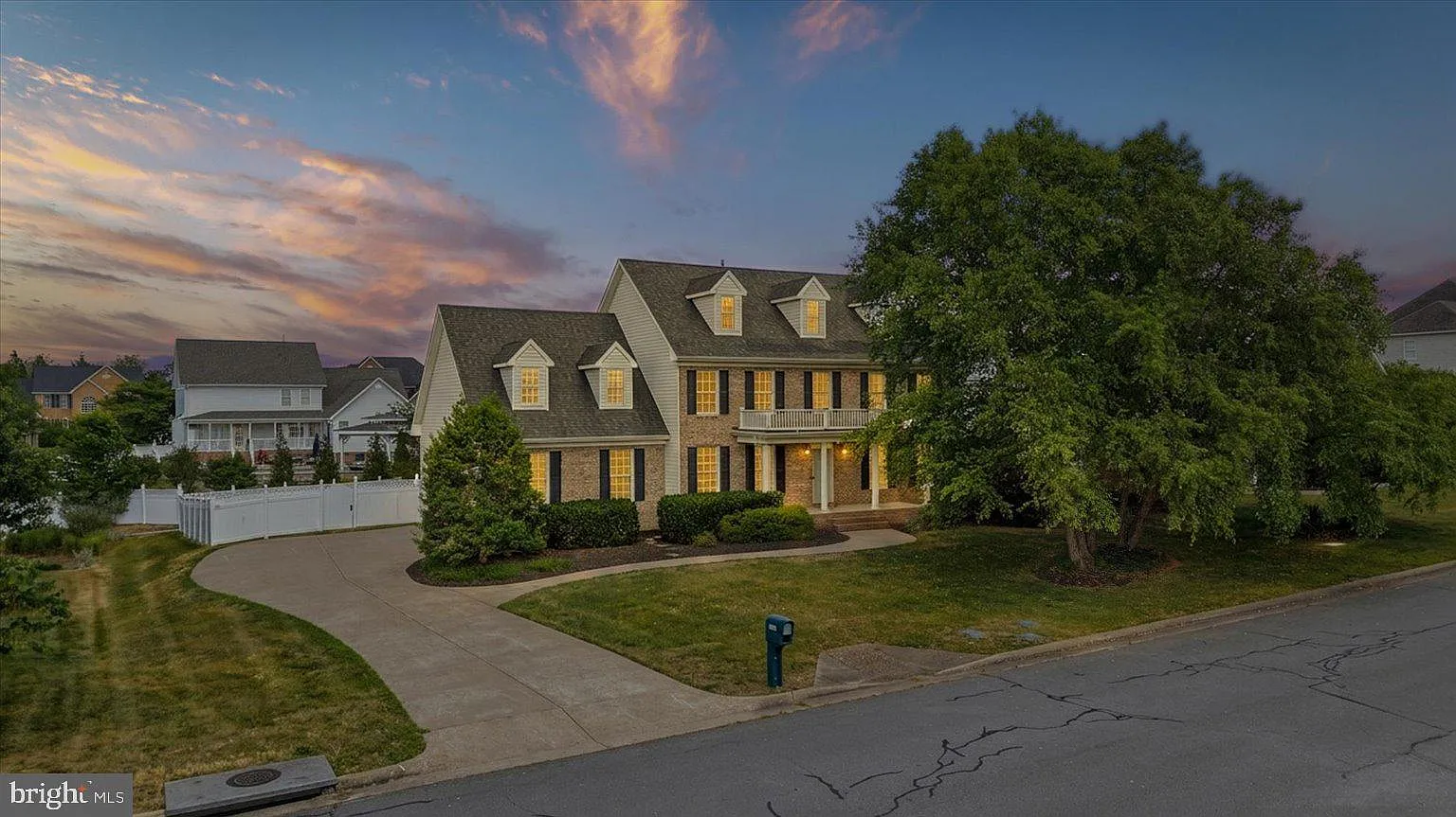 4 bed, 2.5 bath, 2904 sqft, $3,250 — Photo 1